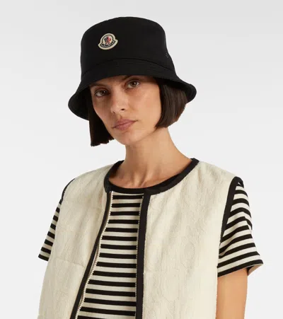 Moncler Cotton Lining Stitched Brim Hat In Black
