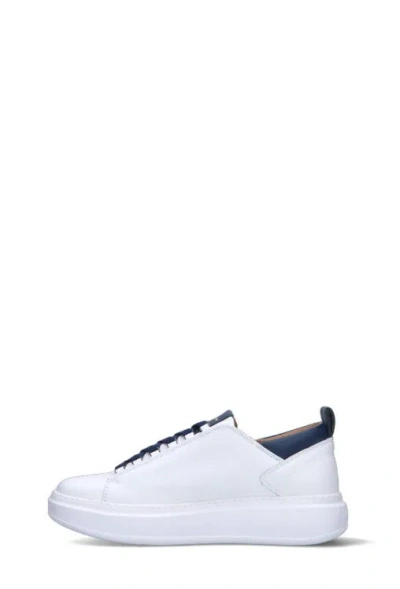 Alexander Smith Sneakers