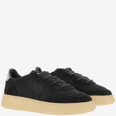 Autry Medalist Low Sneakers In Black