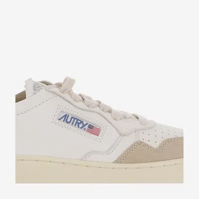 Autry Medalist Low Sneakers In Gold
