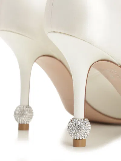 Roger Vivier Jewel Heel Pumps Beige