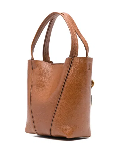 Chloé Structured Brown Shoulder Bag With Textured Finish