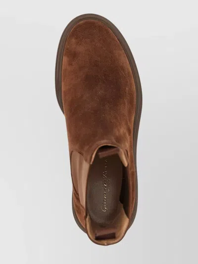 Gianvito Rossi Chester Chelsea Boots In Brown