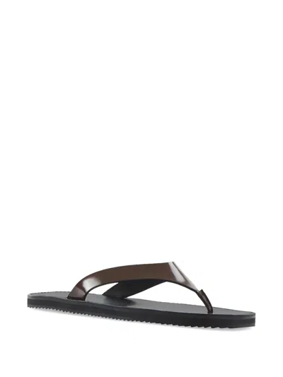 细袢带平底凉鞋