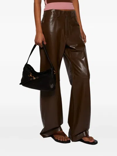 细袢带平底凉鞋