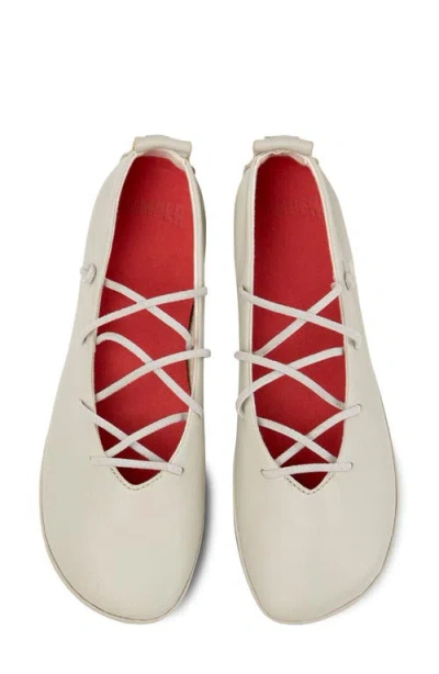 Camper Right Nina In White