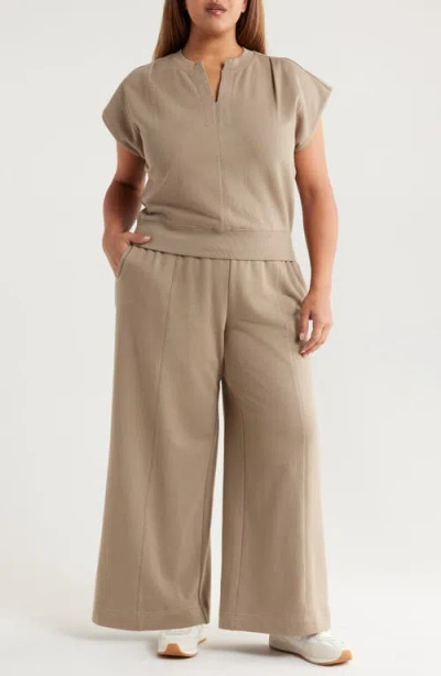 Wit & Wisdom Extended Shoulder Notch Neck Top In Brown