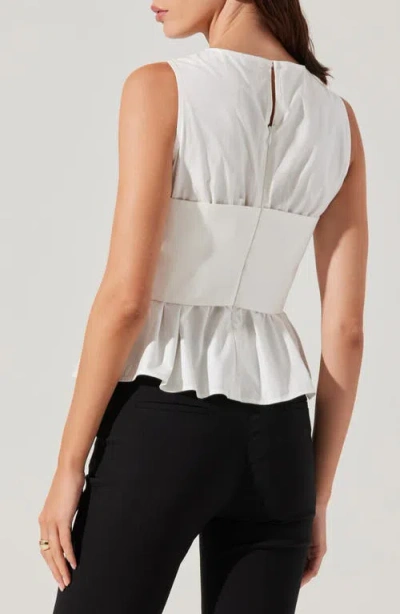 Astr The Label Isela Twist Overlay Cotton Top In White