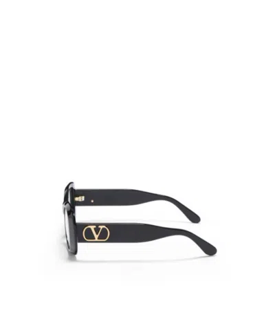 Valentino Garavani Valentino Eyewear Cat Eye Frame Glasses In Black