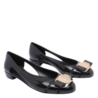 Ferragamo Nara Jelly Cutout Bow Ballerina Flats In Black