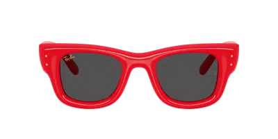 Ray Ban Rb4940b Wayfarer Puffer 686187 Occhiali Da Sole Rossi Per Uomo In Red