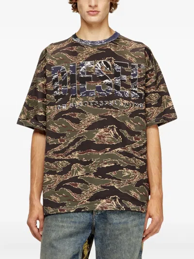 Diesel T-boxt-t22 Tiger-stripe Logo T-shirt In Brown