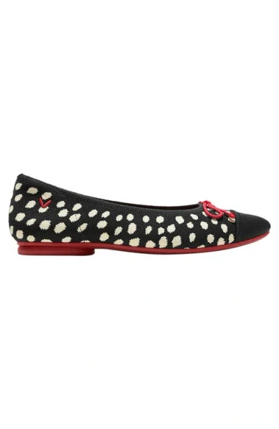 Vivaia Almond-toe Bow Flats In Black