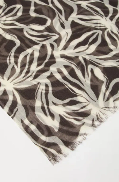 Brunello Cucinelli Flower Print Scarf In Gray