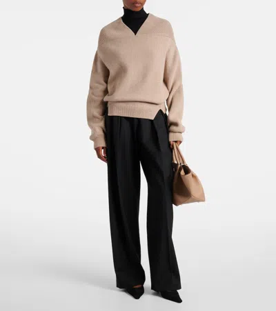 Victoria Beckham Wool And Cashmere Sweater In Neutral