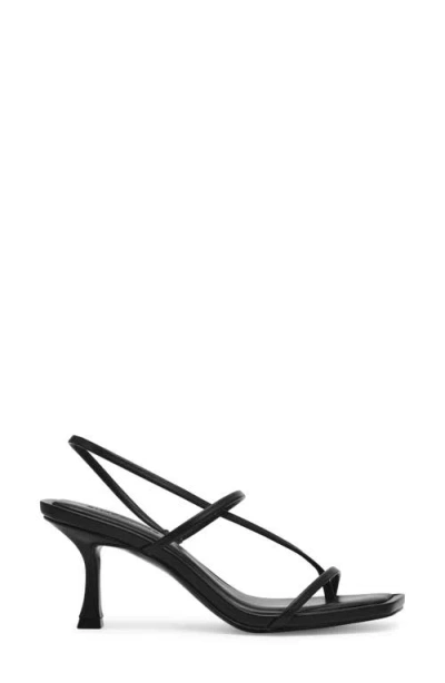Steve Madden Lock Sandal In Black