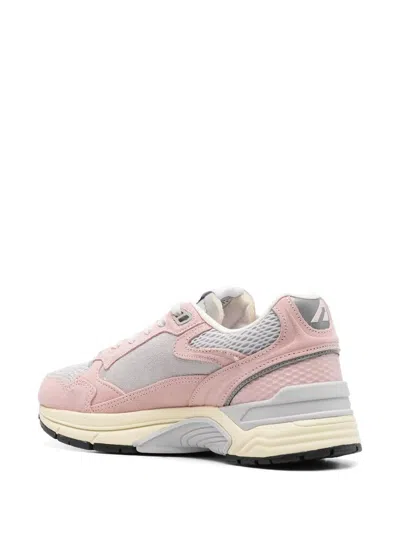 Autry Low Hyperway Wom Sneakers With Mesh Panels In Pink