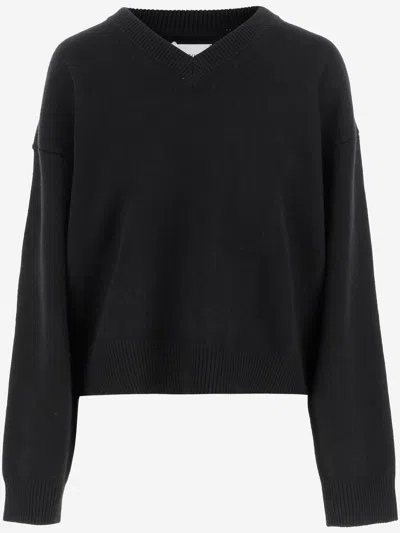 Armarium Cashmere V-neck Knit Sweater In Black