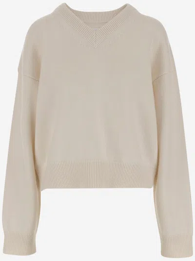 Armarium Stretch V-neck Cashmere Sweater