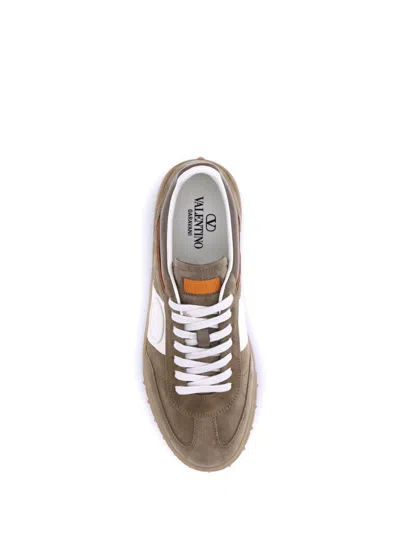 Valentino Low Top Sneaker Contrast Stitching In Brown