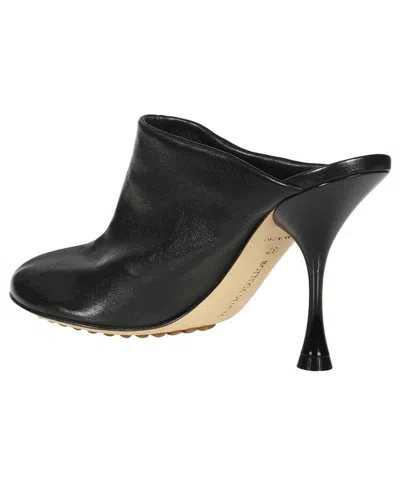 Bottega Veneta 90mm Leather Mules In Black