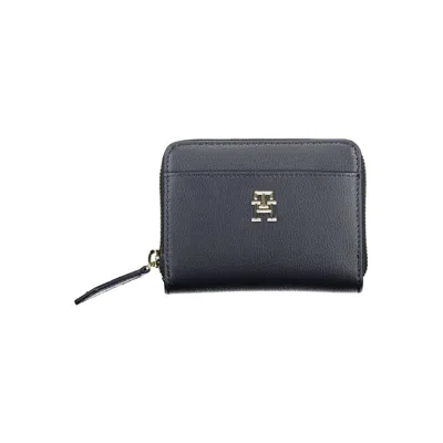 Tommy Hilfiger Elegant Blue Zip Wallet With Contrasting Details In Black