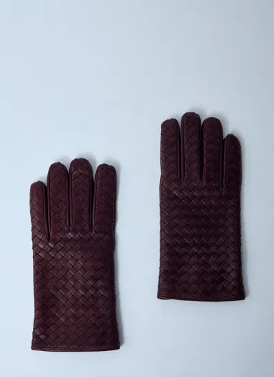Bottega Veneta Men Intrecciato Leather Gloves In Brown