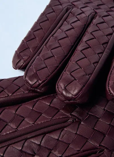 Bottega Veneta Men Intrecciato Leather Gloves In Brown