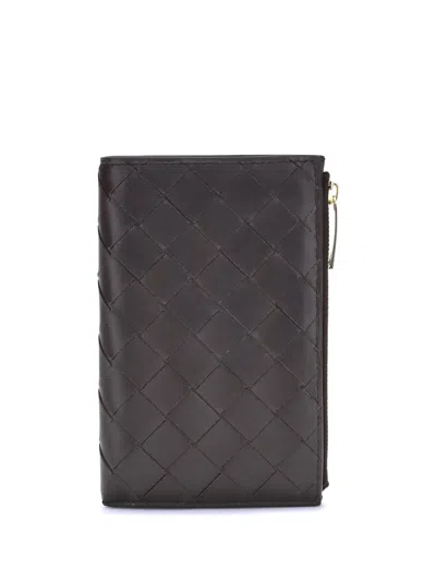 Bottega Veneta Intrecciato Medium Bi-fold Wallet In Brown