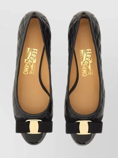 Ferragamo Quilted Bow Block Heel Ballerina Shoes In Black