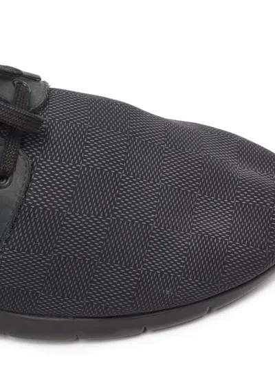 Pre-owned Louis Vuitton Leather Sneakers In Black