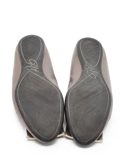Pre-owned Roger Vivier Vintage Gommettine Metallic Leather Ballet Flats In Silver