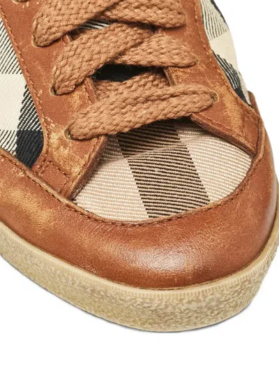 Pre-owned Burberry Nova Check Sneakers