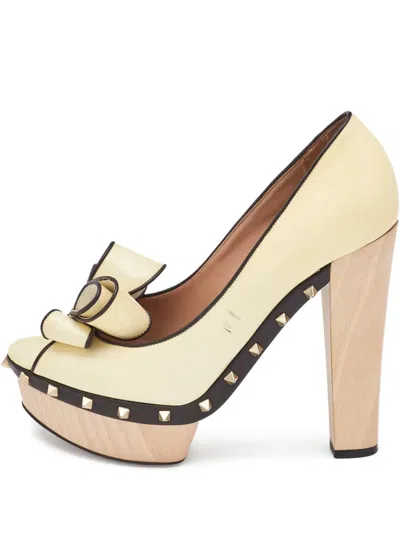 Pre-owned Valentino Garavani 120mm Studed Pumps In Neutral