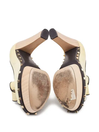 Pre-owned Valentino Garavani 120mm Studed Pumps In Neutral