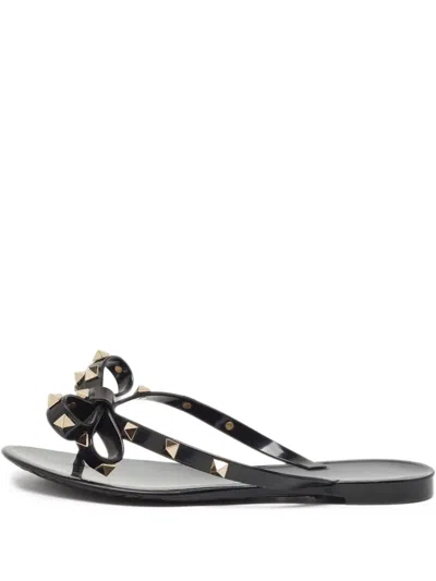 Pre-owned Valentino Garavani Rockstud Flip Flops In Black