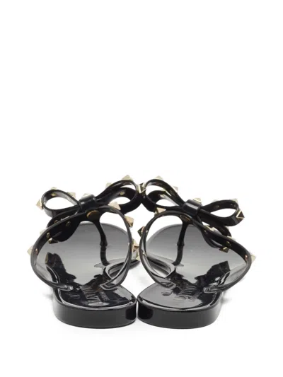 Pre-owned Valentino Garavani Rockstud Flip Flops In Black