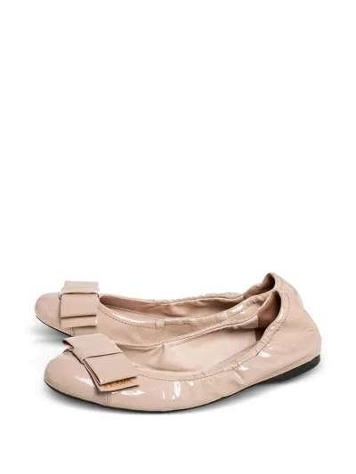 Pre-owned Prada Patent Bow Ballet Flats In Neutral