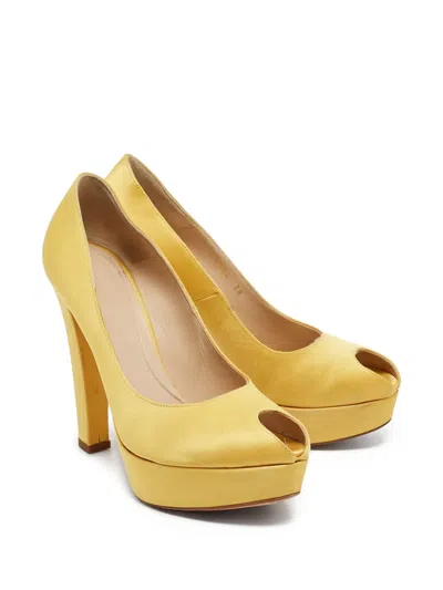 Pre-owned Alexander Mcqueen Leather Heeled Pumps In Yellow