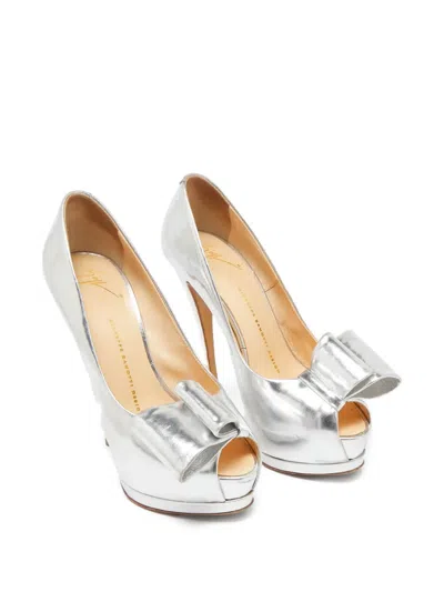 Pre-owned Giuseppe Zanotti Vintage  145mm Metallic Leather Platform Pumps In Silver