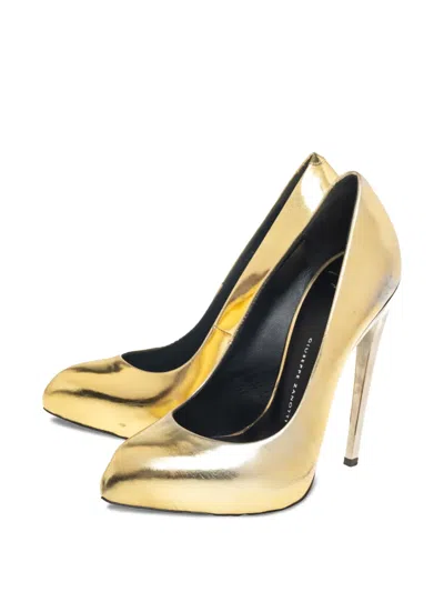 Pre-owned Giuseppe Zanotti Vintage 125mm Metallic Pointed-toe Pumps In Gold