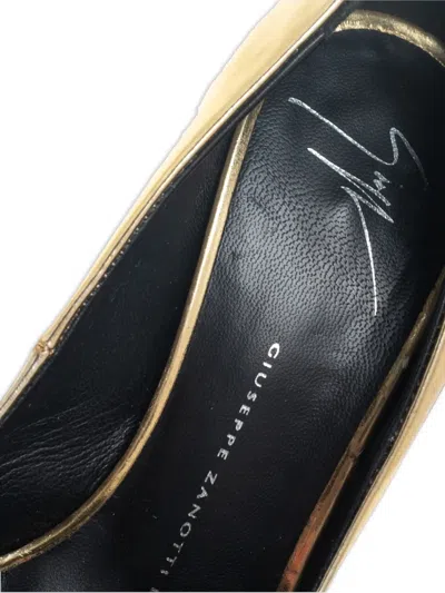 Pre-owned Giuseppe Zanotti Vintage 125mm Metallic Pointed-toe Pumps In Gold