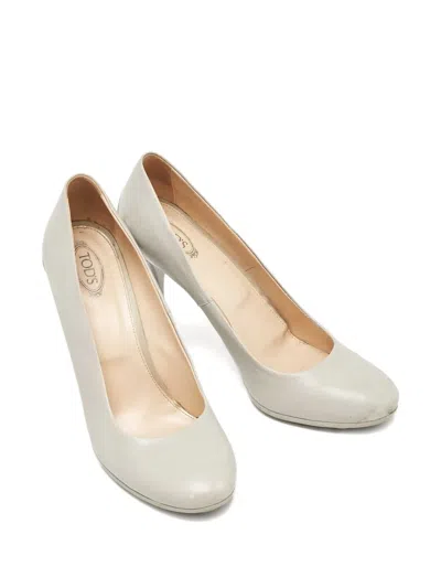 Pre-owned Tod's Vintage Studded Heeled Pumps In Gray