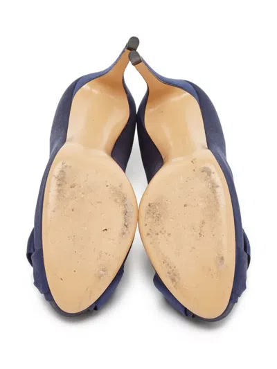 Pre-owned Ferragamo Satin Pumps