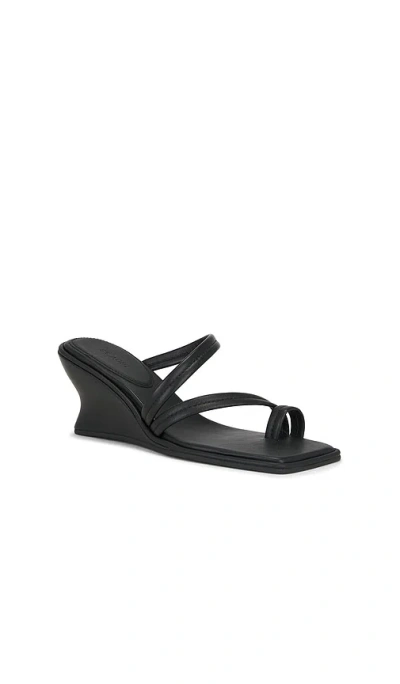 St Agni Soft Strap Contour Wedge