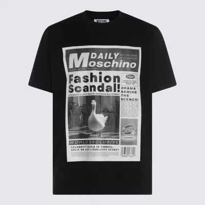 Moschino T-shirt Whit Maxi Print In Black