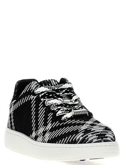 Burberry Dynamic Pattern Sneakers With Comfortable Sole