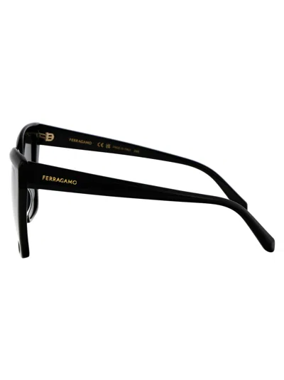 Ferragamo Sf1102s Sunglasses In Black