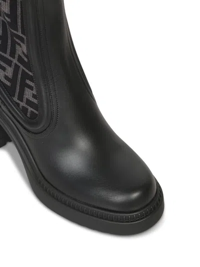 Fendi Boots In Black