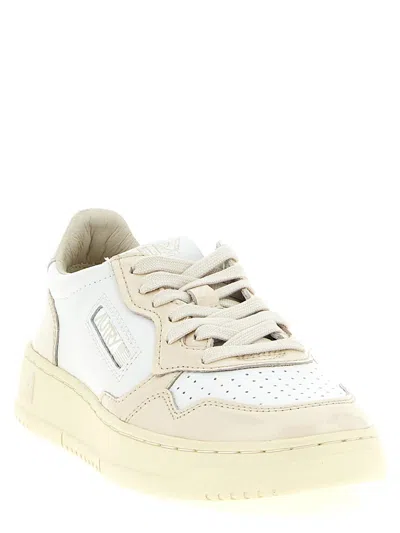 Autry Medalist Low Top Sneakers